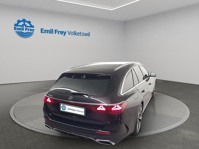 Gebraucht Mercedes E220 AMG line 220 PS (161 kW) 2023 Schwarz Kombi
