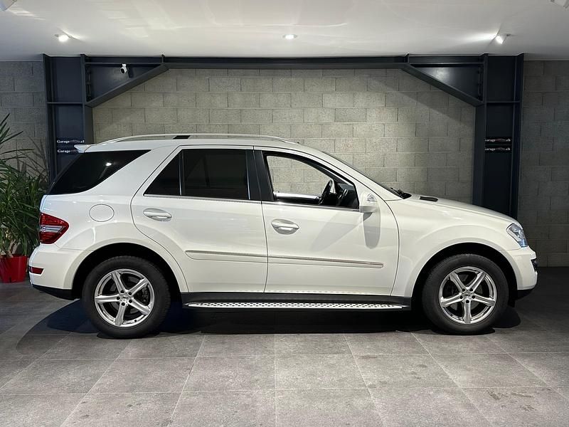 Gebraucht Mercedes ML320 224 PS (164 kW) 2009 SUV