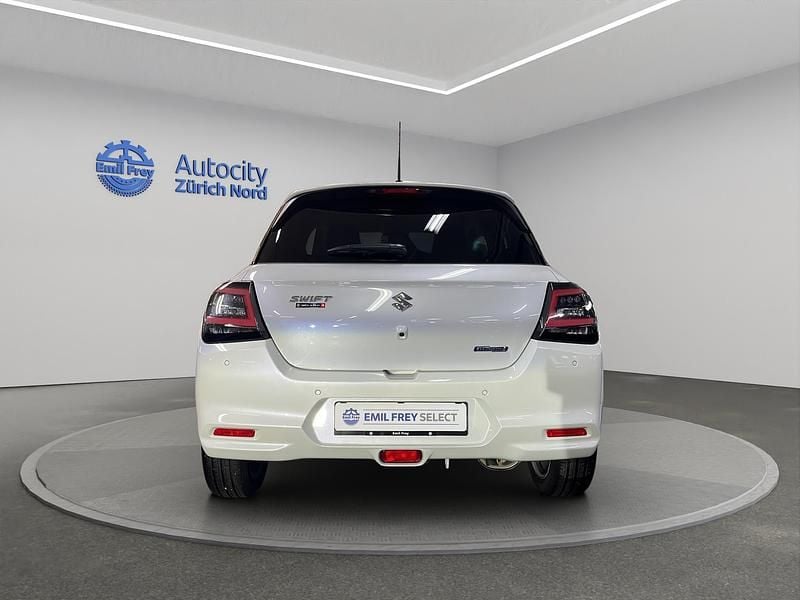 Gebraucht Suzuki Swift 82 PS (60 kW) 2025 Weiss Limousine