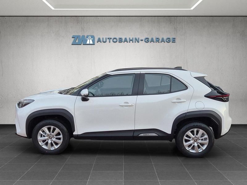 Neu Toyota Yaris Cross Comfort 131 PS (96 kW) 2026 Weiss SUV
