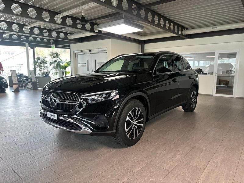Gebraucht Mercedes GLC300e Avantgarde 281 PS (206 kW) 2024 Schwarz SUV