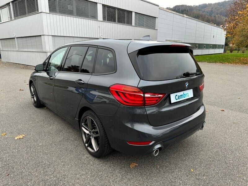 Gebraucht BMW 220 Gran Tourer Sport Line 190 PS (139 kW) 2019 Van / Kleinbus
