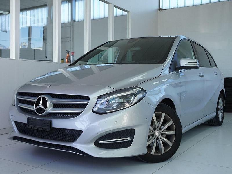 Gebraucht 2015 Mercedes B180 Style Van / Kleinbus | CHF 11’850 - Bild 1/4