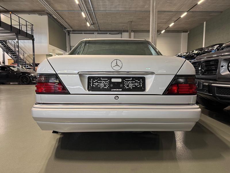 Gebraucht Mercedes E500 320 PS (235 kW) 1992 Limousine