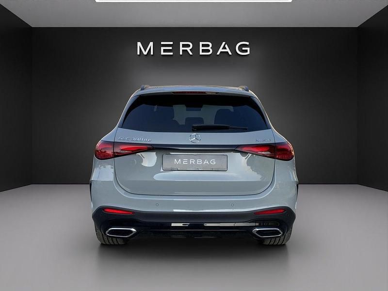 Neu Mercedes GLC300e 335 PS (246 kW) 2025 SUV