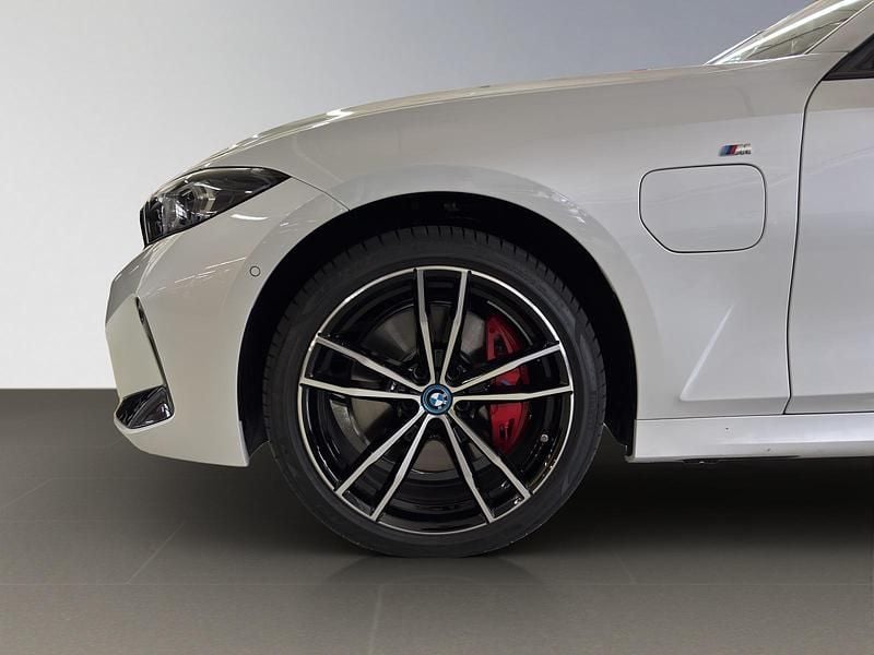 Gebraucht BMW 330e 292 PS (214 kW) 2025 Kombi