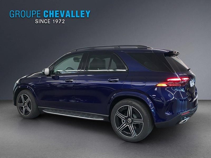 Neu Mercedes GLE400 408 PS (300 kW) 2025 Blau Kombi