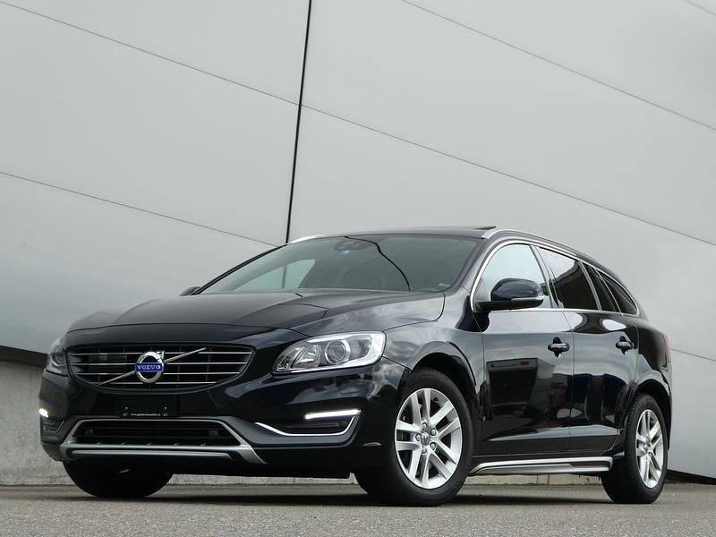 Gebraucht Volvo V60 Summum 181 PS (133 kW) 2015 Kombi