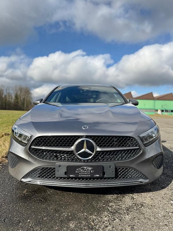Gebraucht Mercedes A180 136 PS (100 kW) 2024