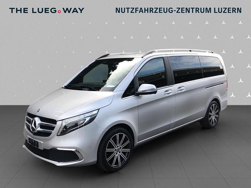 Silber Gebraucht 2019 Mercedes V300 Avantgarde Van / Kleinbus | CHF 60’900 (Teuer) - Bild 1/4
