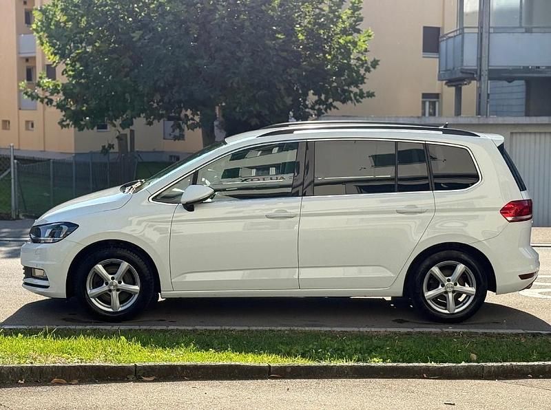 Gebraucht VW Touran Trendline 150 PS (110 kW) 2016 Van / Kleinbus