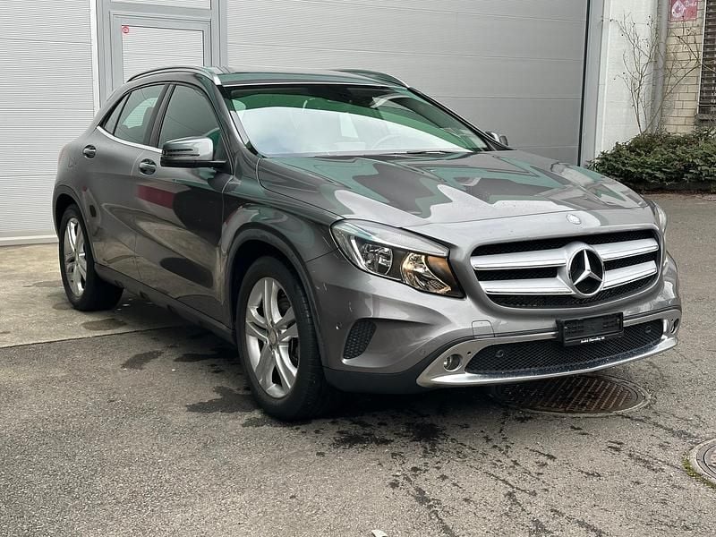 Gebraucht Mercedes GLA250 Urban 211 PS (155 kW) 2014 SUV