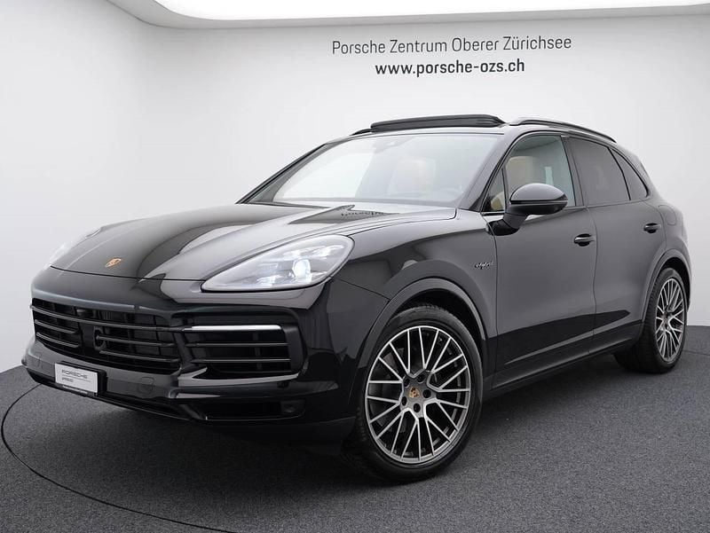 Schwarz Gebraucht 2022 Porsche Cayenne Platinum Edition SUV | CHF 75’900 (Etwas zu teuer) - Bild 1/4
