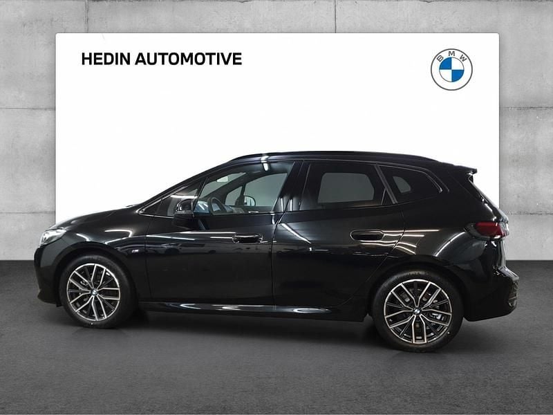Gebraucht BMW 218 Active Tourer Comfort Edition 150 PS (110 kW) 2025 Schwarz Van / Kleinbus