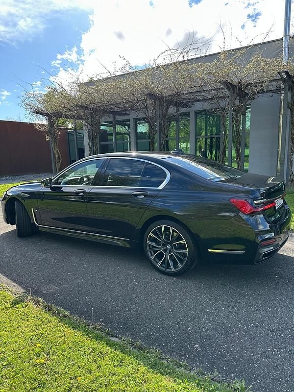 Gebraucht BMW 730 M Sport 265 PS (194 kW) 2019 Limousine