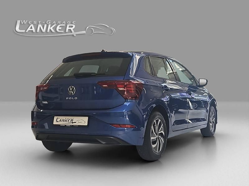 Gebraucht VW Polo Life 95 PS (69 kW) 2024 Blau Limousine