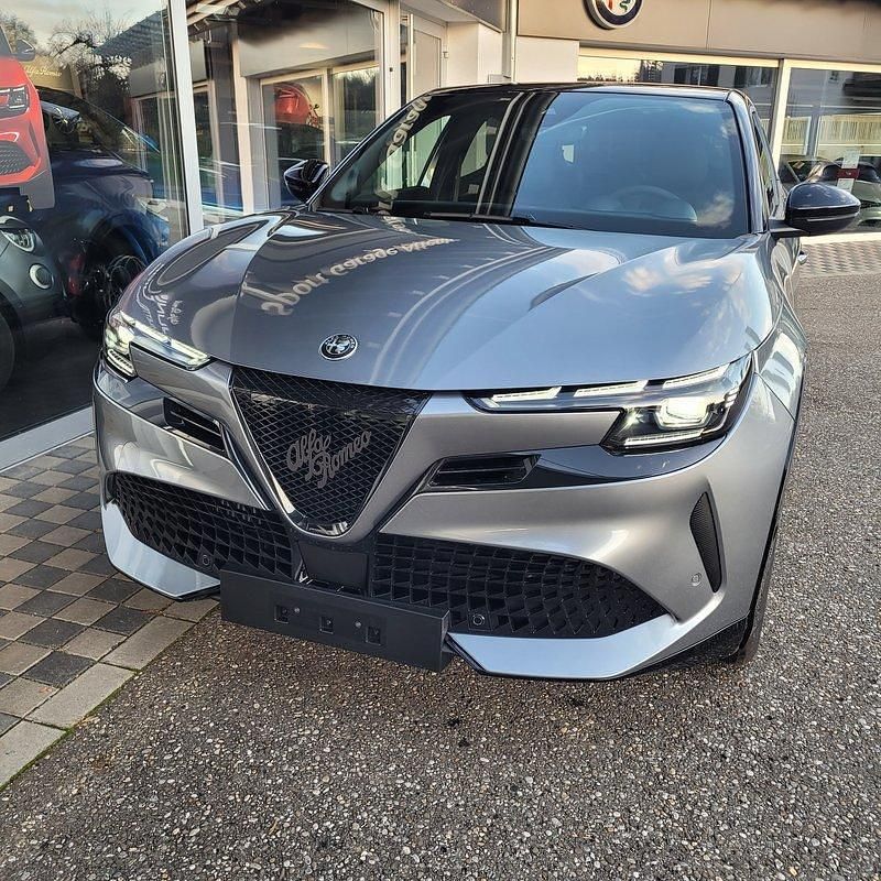 Neu Alfa Romeo GT Junior 146 PS (107 kW) 2025 Kombi
