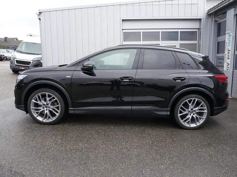 Gebraucht Audi Q4 e-tron Attraction 210 kW (286 PS) 2026 Schwarz SUV