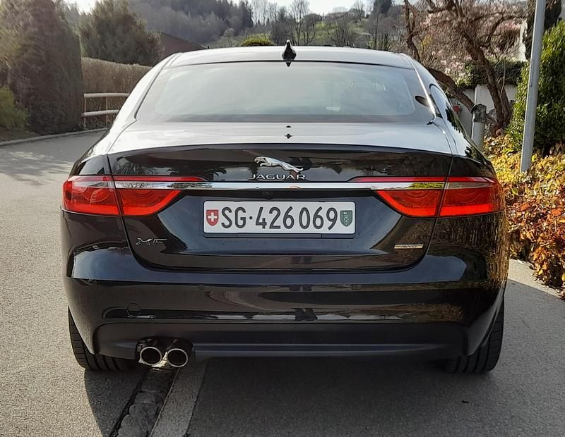 Gebraucht Jaguar XF Prestige 180 PS (132 kW) 2017