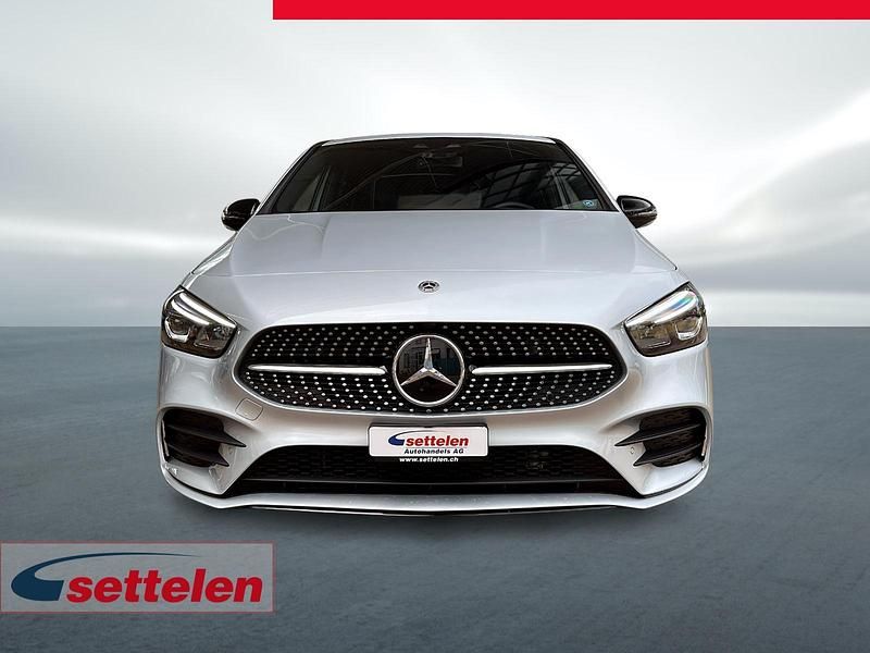 Gebraucht Mercedes B250 AMG line 224 PS (164 kW) 2022 Grau Van / Kleinbus
