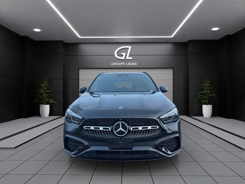 Gebraucht Mercedes GLA200 163 PS (119 kW) 2025 Schwarz SUV