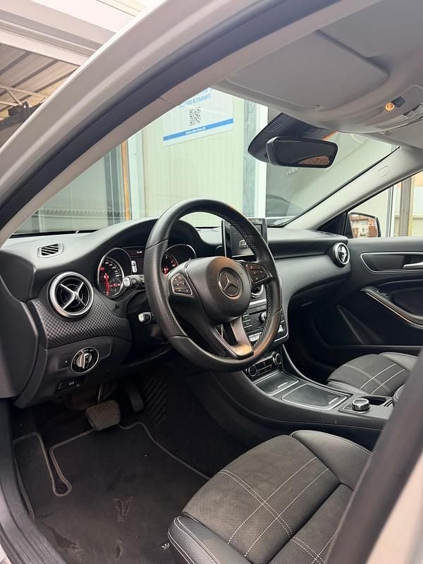 Gebraucht Mercedes A180 Style 122 PS (89 kW) 2016