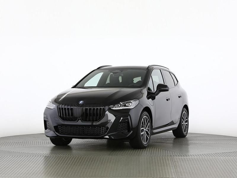 Saphirschwarz met. (0475) mét. Neu 2025 BMW 225 Active Tourer Comfort Edition Van / Kleinbus | CHF 57’200 - Bild 1/4