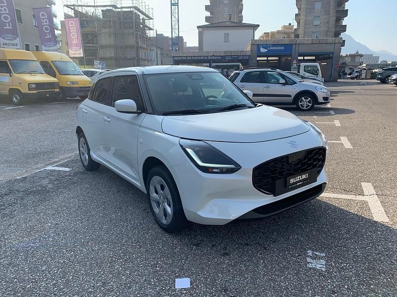 Neu Suzuki Swift 82 PS (60 kW) 2025 Weiss Limousine