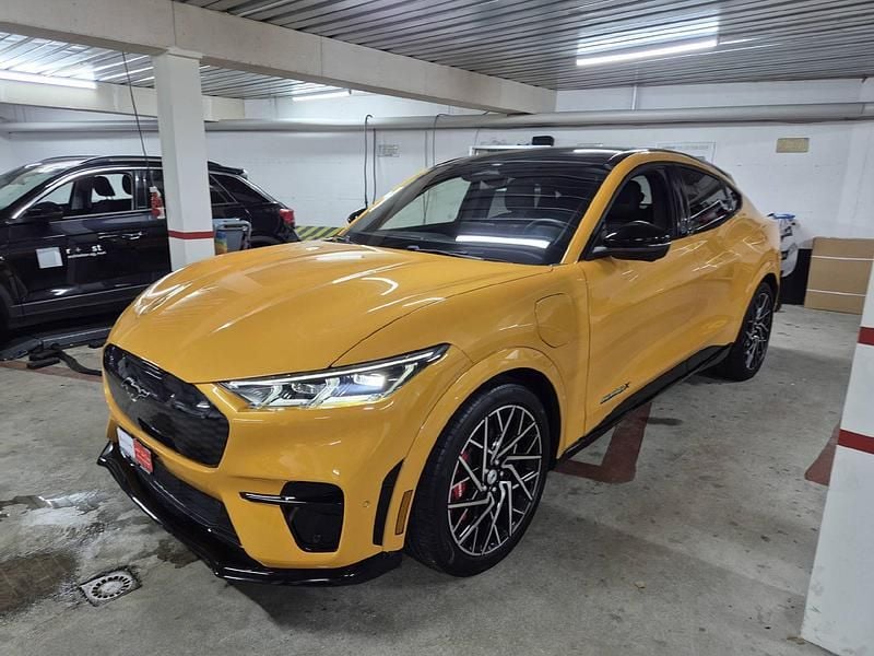 Orange Gebraucht 2021 Ford Mustang Mach-E GT SUV | CHF 36’900 (Superpreis) - Bild 1/4