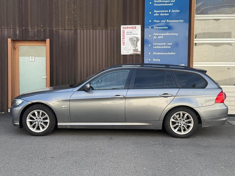 Gebraucht BMW 320 177 PS (130 kW) 2009 Kombi