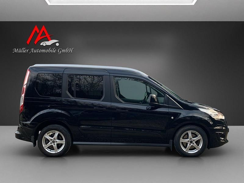 Gebraucht Ford Tourneo Connect Titanium 100 PS (73 kW) 2018 Van / Kleinbus
