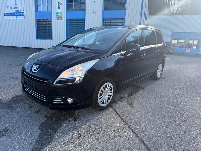 Gebraucht Peugeot 5008 Family 156 PS (114 kW) 2012 Van / Kleinbus
