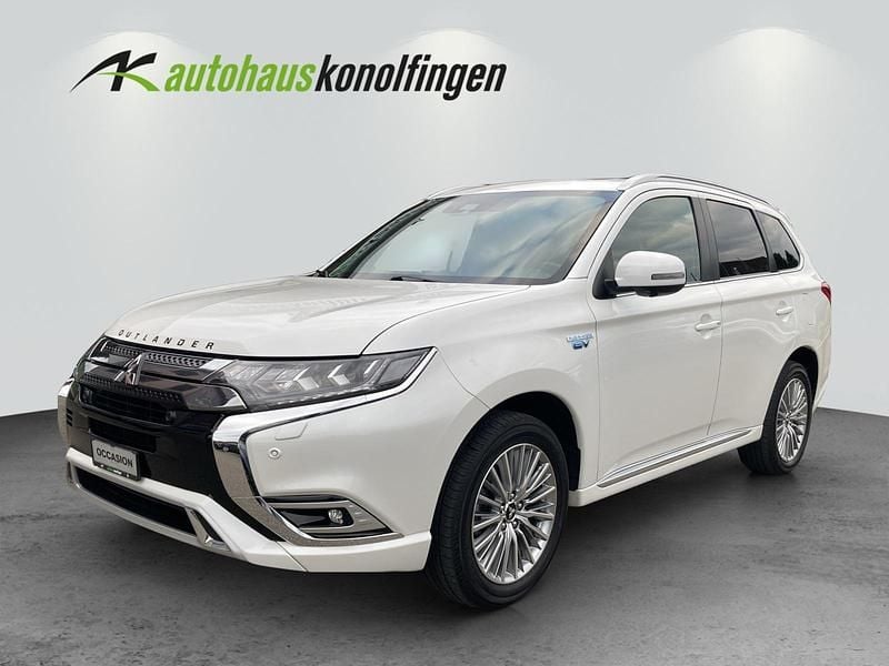 Weiss Gebraucht 2019 Mitsubishi Outlander P-HEV SUV | CHF 21’900 (Etwas zu teuer) - Bild 1/4