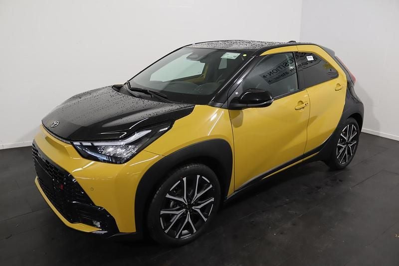 Gold Neu 2025 Toyota Aygo X Sport SUV | CHF 28’240 (Etwas zu teuer) - Bild 1/4
