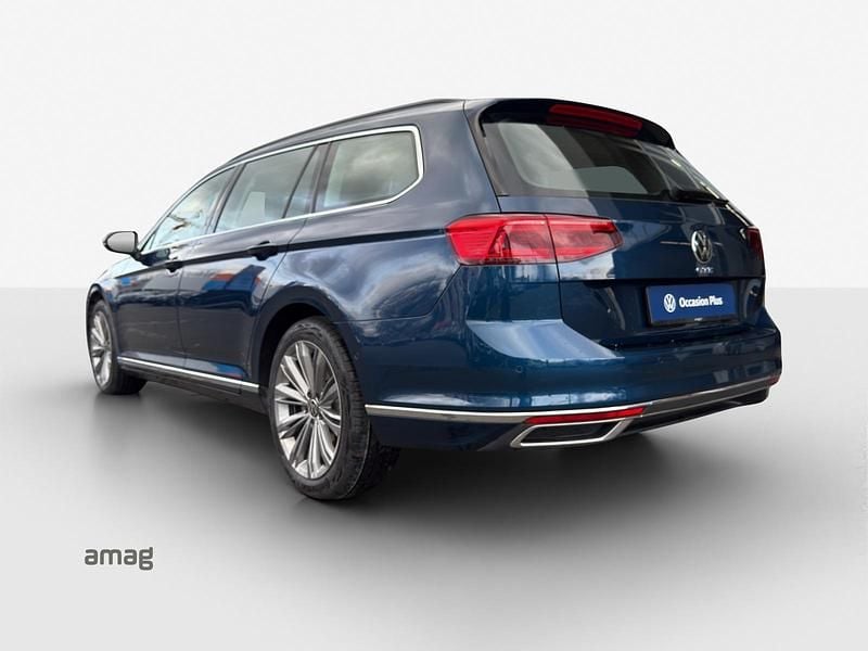 Gebraucht VW Passat GTE 218 PS (160 kW) 2021 Aquamarinblau metallic Kombi