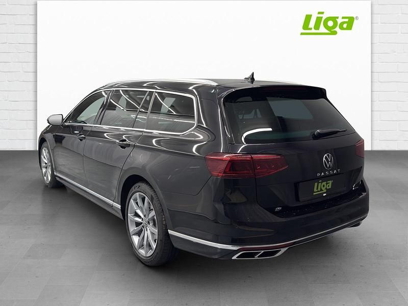 Gebraucht VW Passat Elegance 200 PS (147 kW) 2021 Kombi