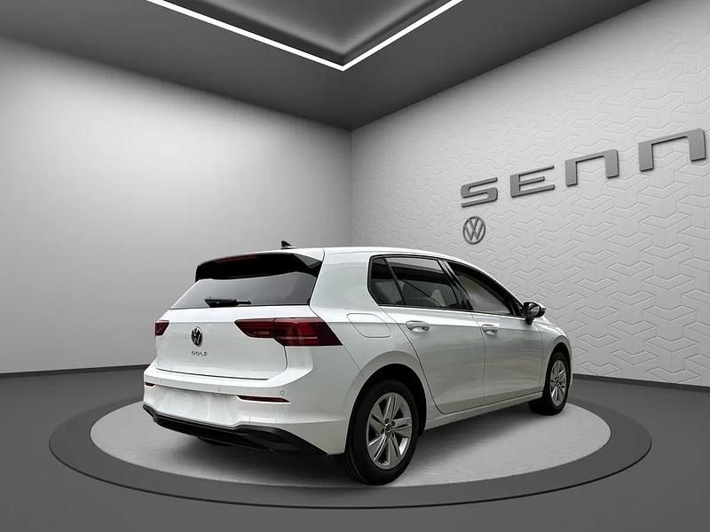 Neu VW Golf VIII Basis 115 PS (84 kW) 2025 Weiss