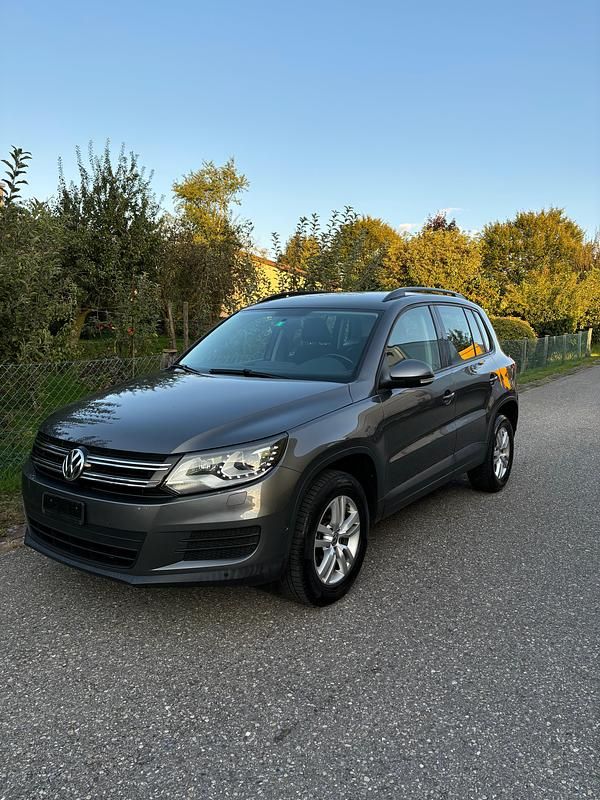 Gebraucht VW Tiguan Trendline 122 PS (89 kW) 2012 SUV