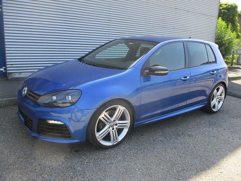 Gebraucht VW Golf R 270 PS (198 kW) 2010 Limousine