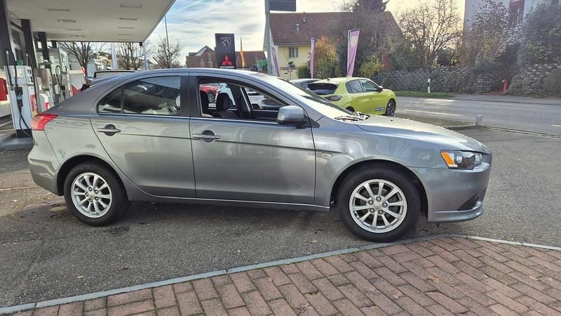 Gebraucht Mitsubishi Lancer 140 PS (102 kW) 2013 Anthrazit Limousine