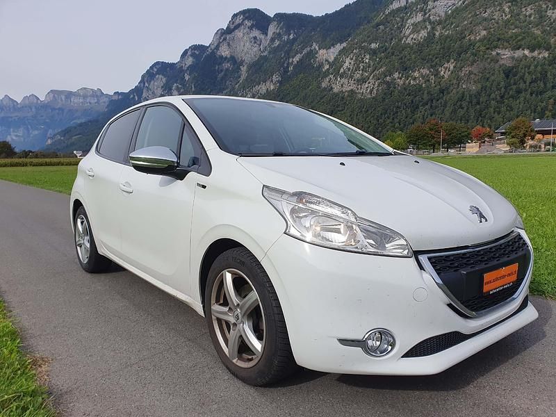 Gebraucht 2014 Peugeot 208 Active Kleinwagen | CHF 6’900 (Teuer) - Bild 1/4
