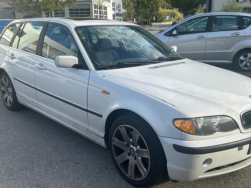 Gebraucht 2002 BMW 330 Kombi | CHF 2’900 - Bild 1/4