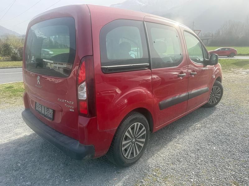 Gebraucht Peugeot Partner Family 92 PS (67 kW) 2013