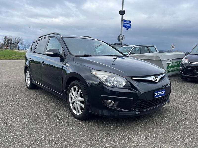 Gebraucht Hyundai i30 Edition 126 PS (92 kW) 2011 Kombi