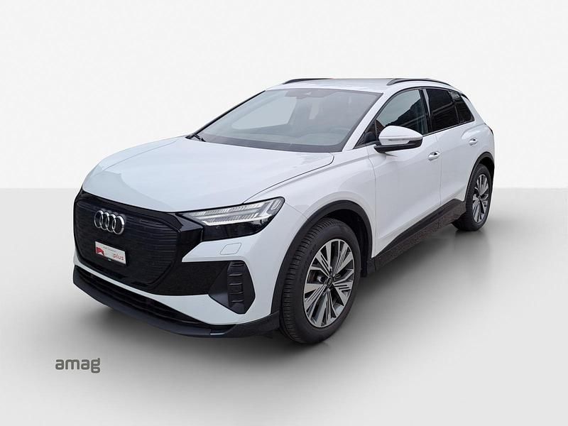 Bianco ghiacciaio metallizzato Gebraucht 2022 Audi Q4 e-tron Ambiente SUV | CHF 29’900 (Teuer) - Bild 1/4