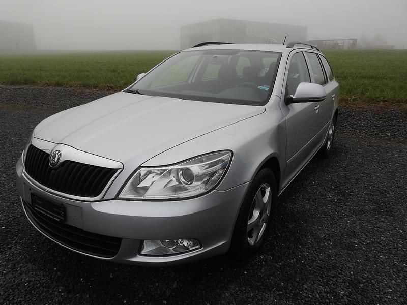 Gebraucht 2009 Skoda Octavia Ambiente Kombi | CHF 5’900 - Bild 1/3