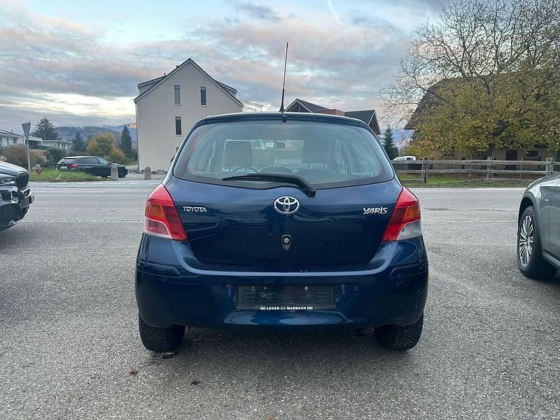 Gebraucht Toyota Yaris Luna 90 PS (66 kW) 2009