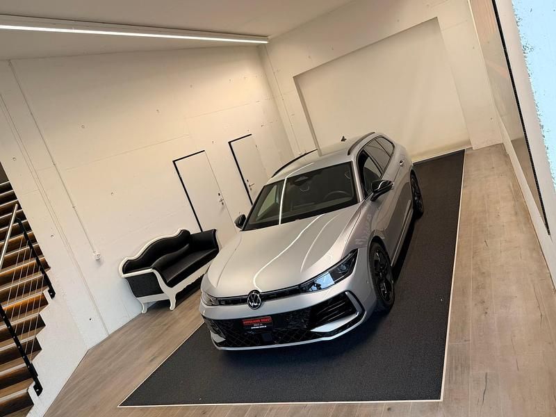 Gebraucht VW Passat R-line 193 PS (141 kW) 2025 Kombi