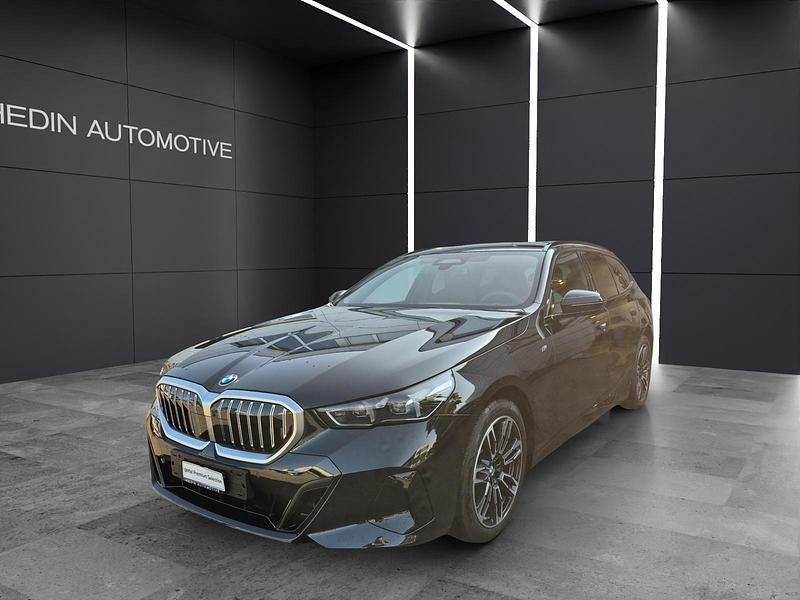 Schwarz Gebraucht 2024 BMW 520 M Sport Kombi | CHF 56’900 (Teuer) - Bild 1/4