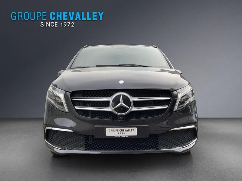 Gebraucht Mercedes V300 Avantgarde 239 PS (175 kW) 2019 Grau Van / Kleinbus